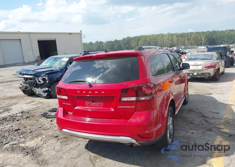 2016 Dodge Journey Crossroad z USA, uszkodzony, nr VIN 3C4PDCGB9GT158295